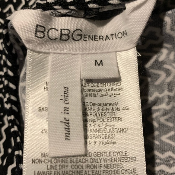 BCBC Generation black and white print maxi dress.   Size M - Picture 7 of 9